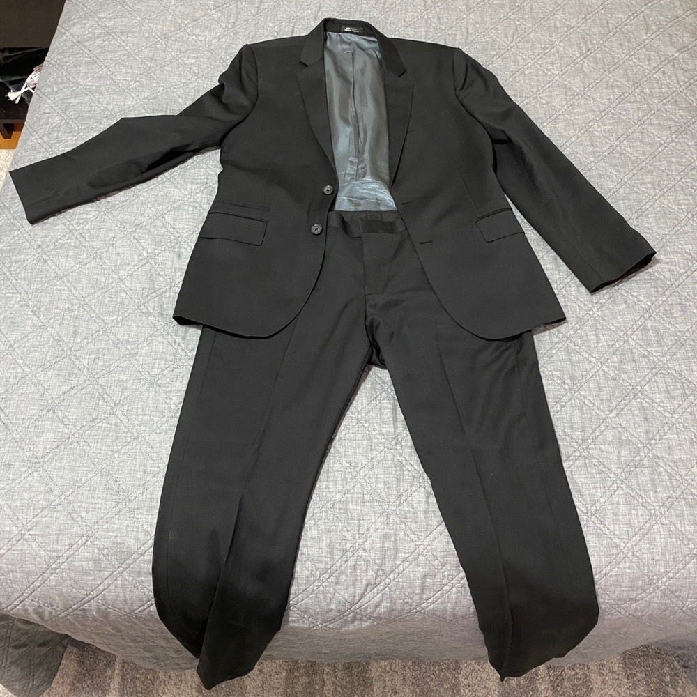 Express Suit- Jacket 42R & Pants 33x32